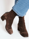 Dark Brown / 35 / AU 4